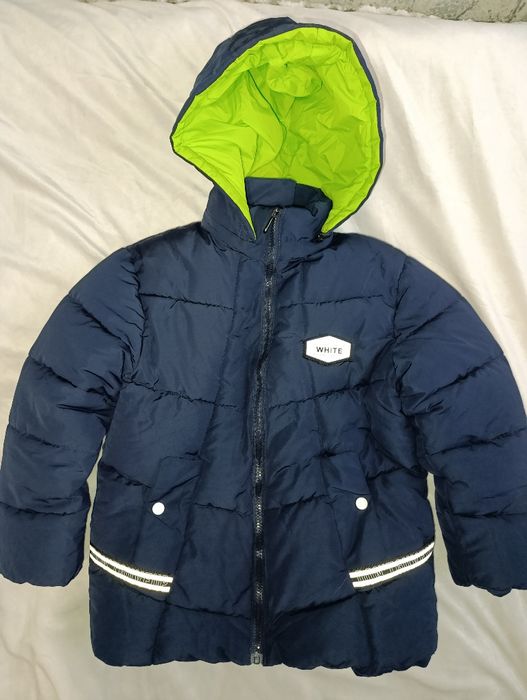 Зимняя куртка на мальчика 8-9 лет