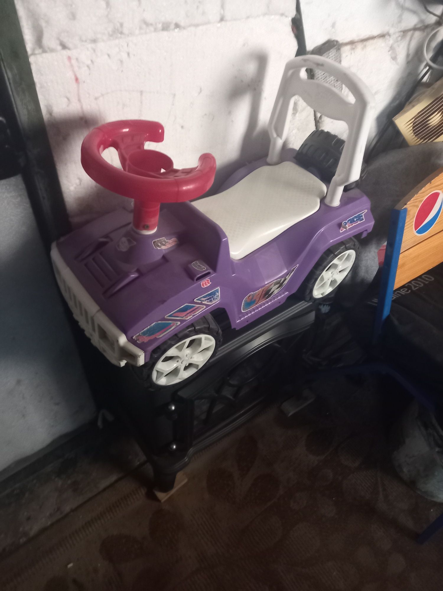 Дитячий автомобіль