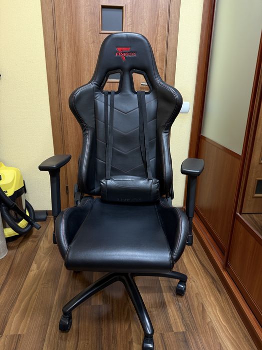 Ігровий компʼютерний стільчик