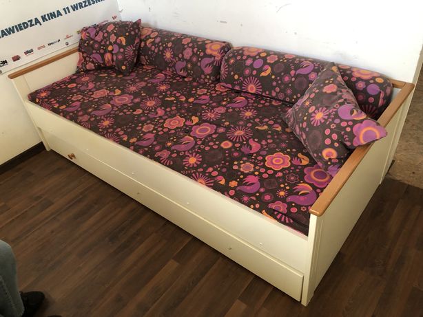 Łóżko do pokoju dziecięcego