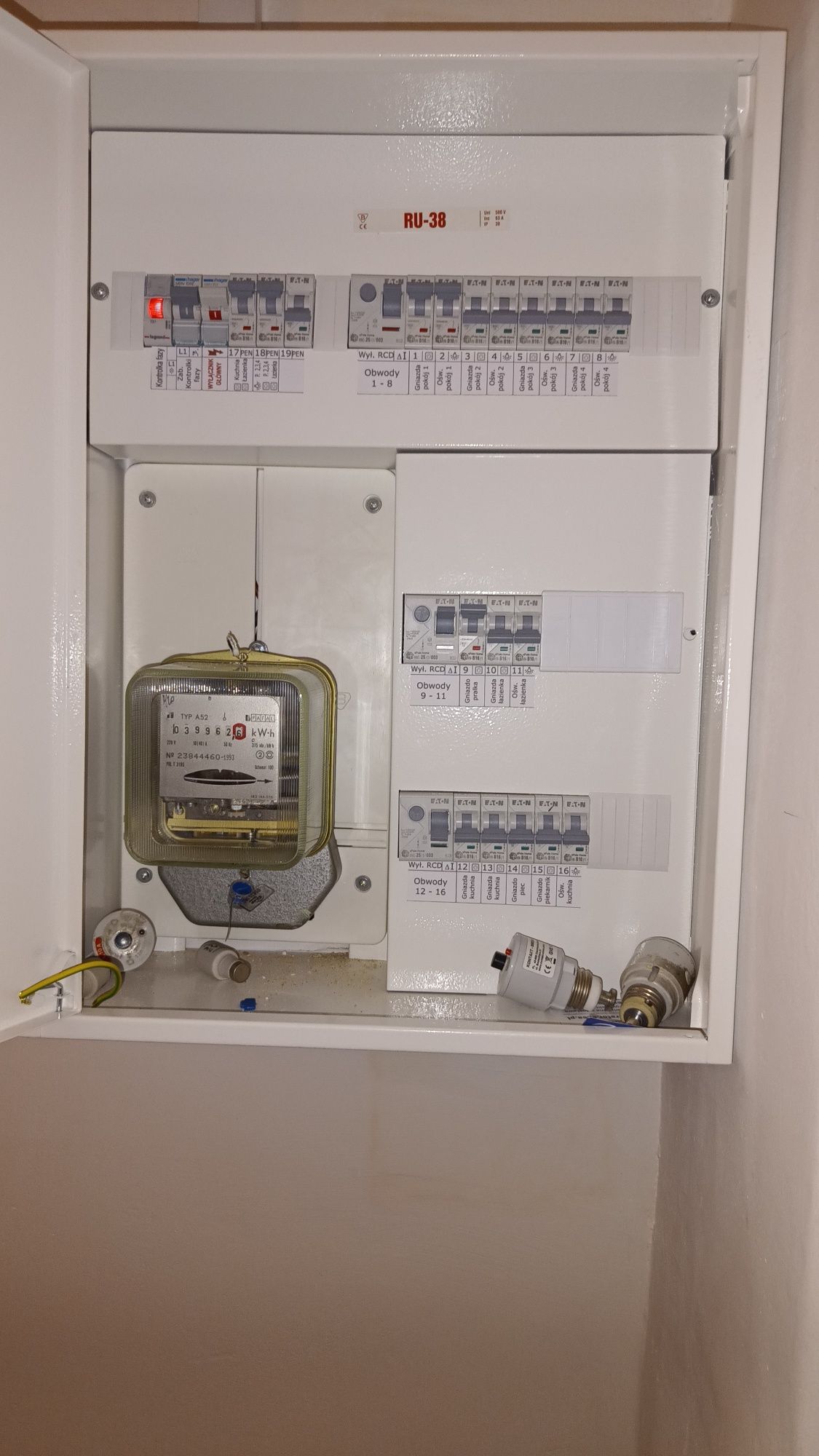 Elektryk Awarie Podłączenie Indukcji Usługi elektryczne  Tanio