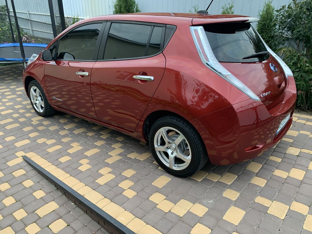 Nissan Leaf S 24 kwt