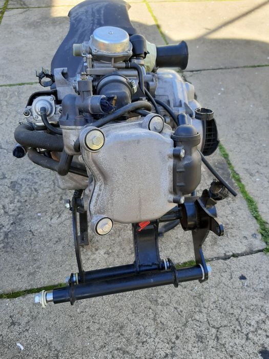 Motor com componentes vespa 125 gts