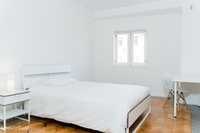 245795 - Quarto com cama de casal em apartamento com 6 quartos