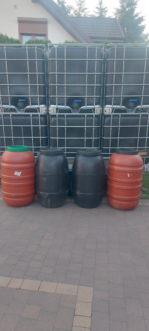 Mauzer 1000l zbiorniki .  ( Czytaj  opis  )