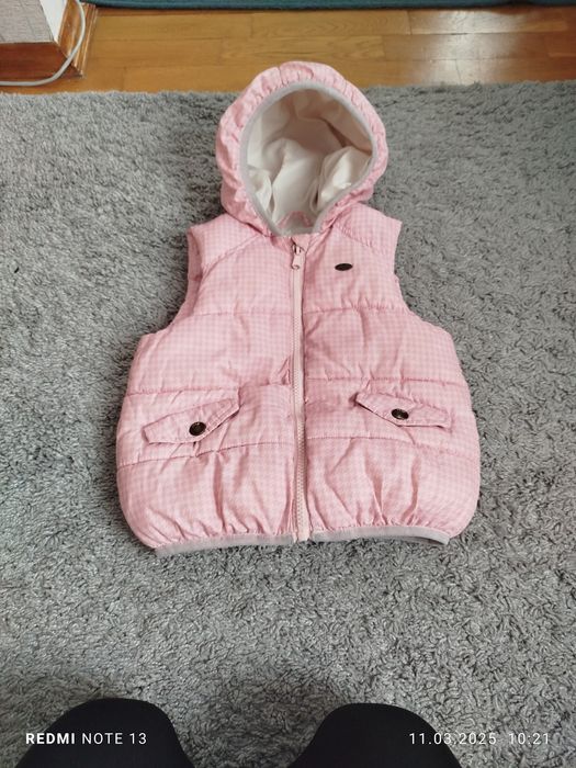 Продам куртки жилетки