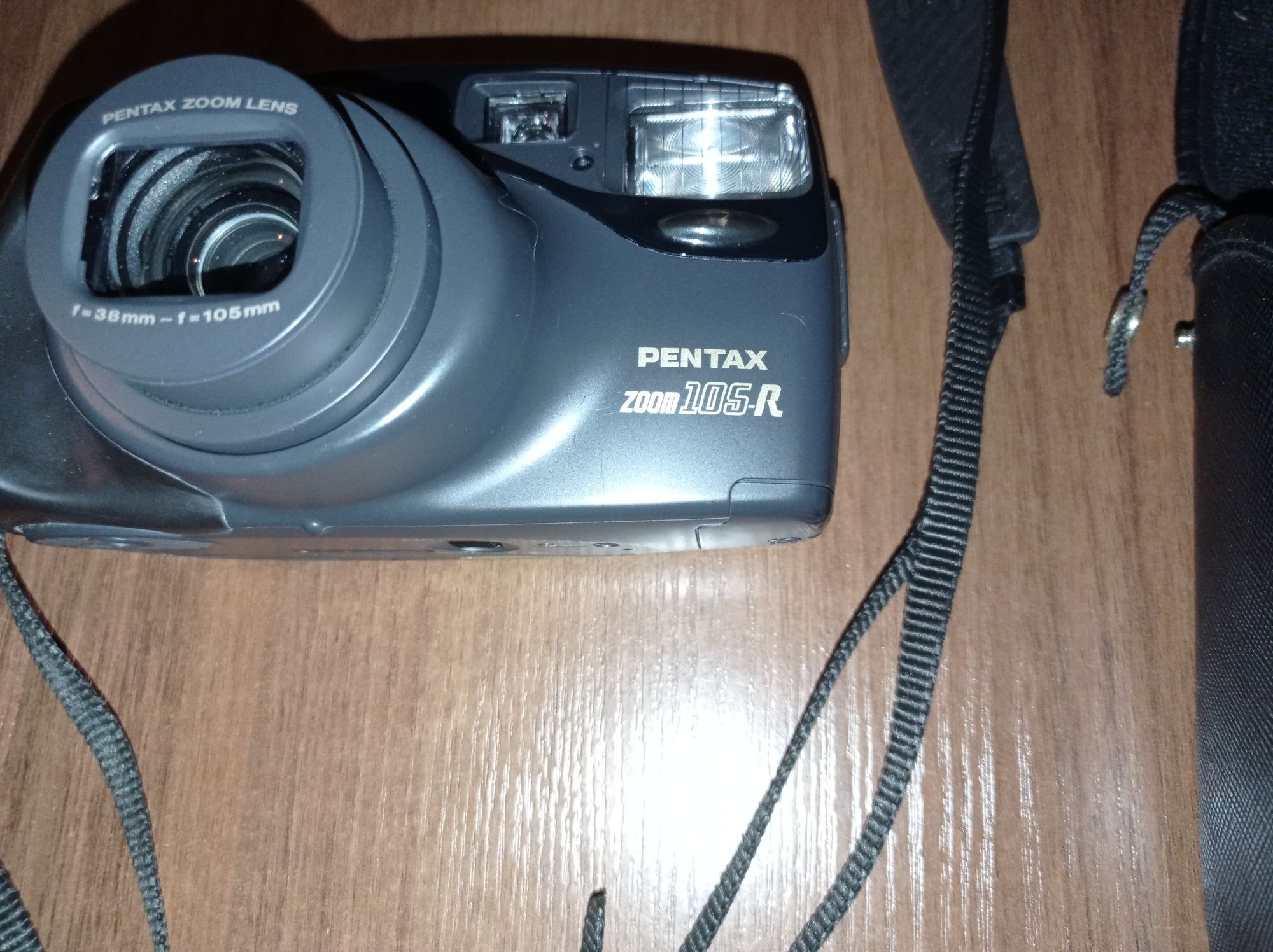 Pentax zoom 105-r retro aparat analogowy.