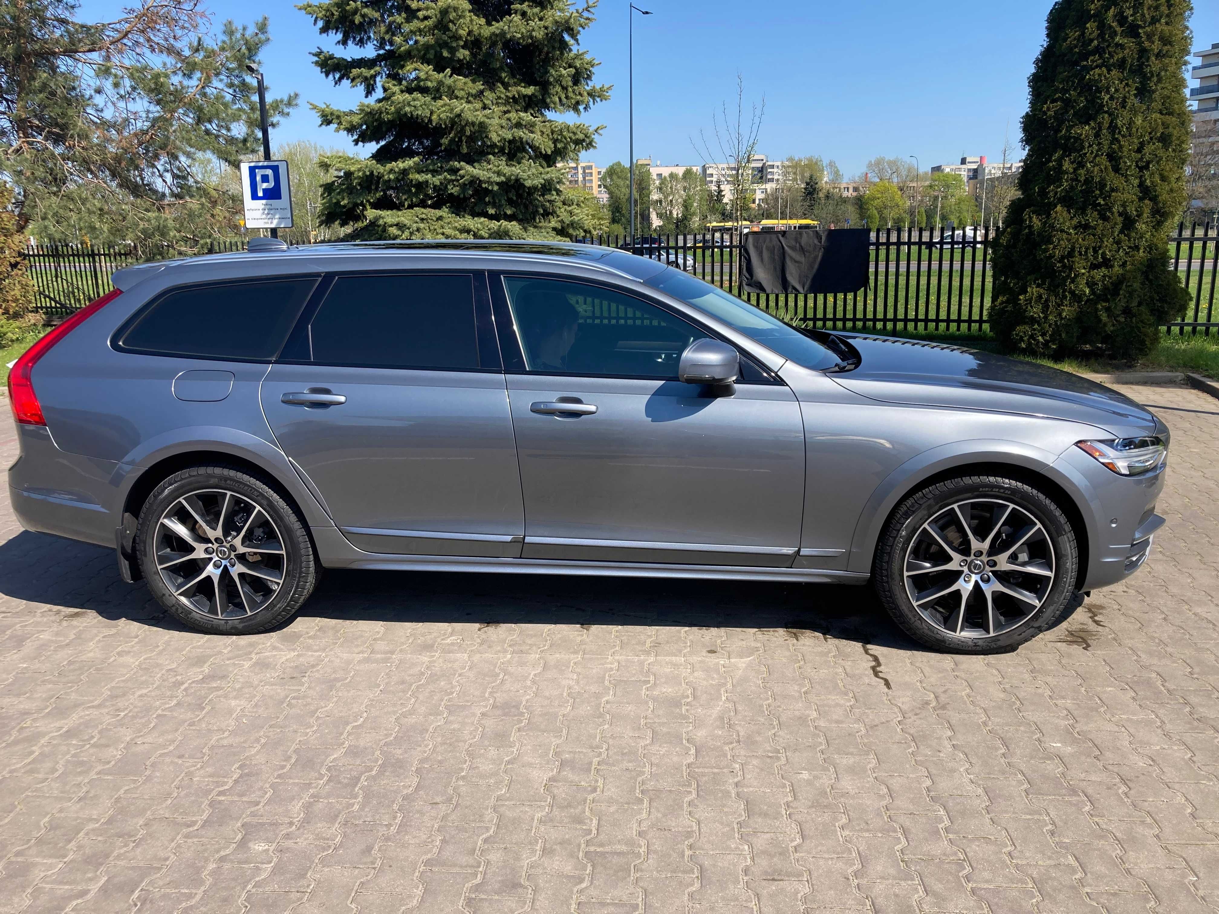 VOLVO V90 II Cross Country 4X4 T6 + LPG