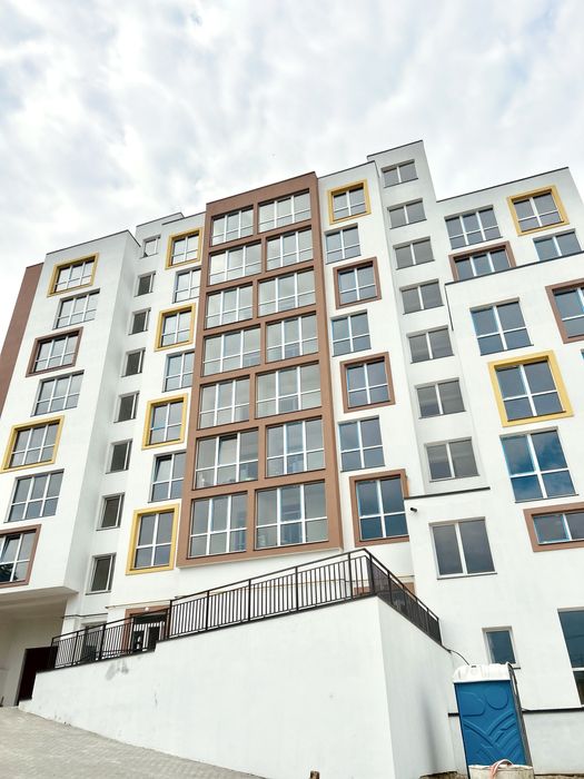 Продаж без комісій. Вул.Очеретяна 2 кім 75м