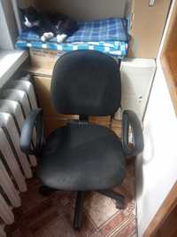 Офисный компьютерный стул на колесиках компьютерное кресло на колесах