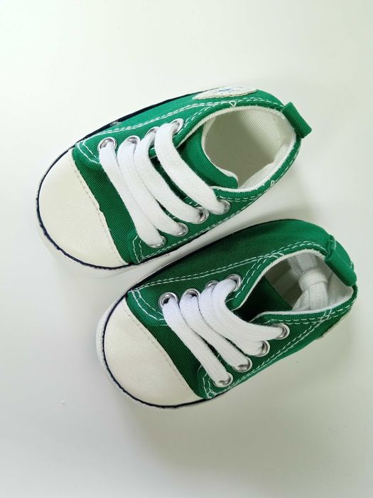 Ténis bebé novos - tamanho 11 - cor verde