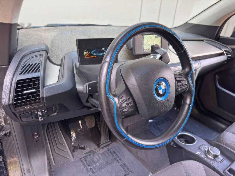 2018    BMW   i3