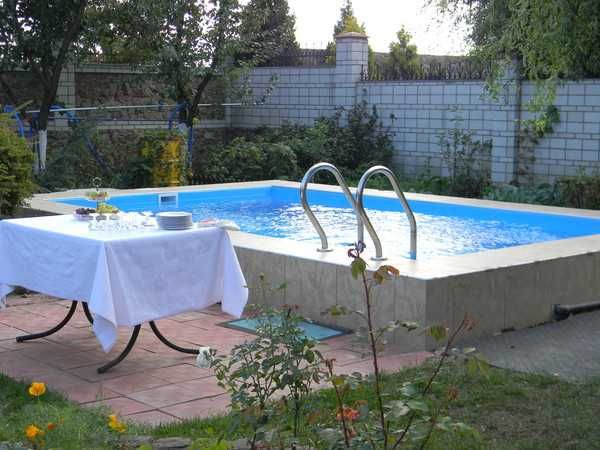 Аренда  посуточно с Бассейном Софиевская борщаговка .