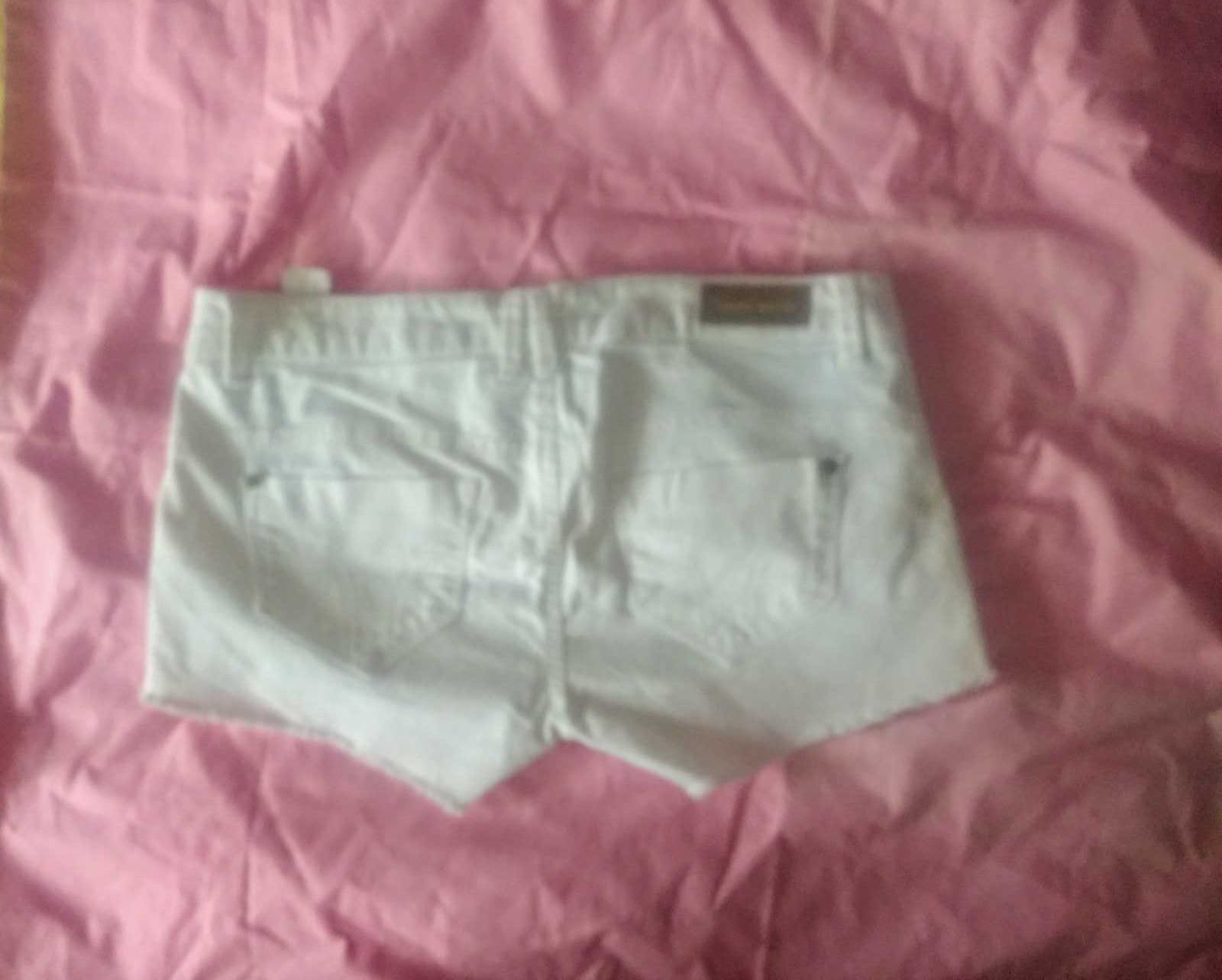 Białe krótkie spodenki szorty Tally Weijl rozmiar 38 – jak nowe