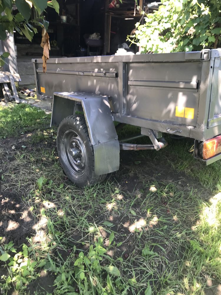 Причіп до дегкового авто