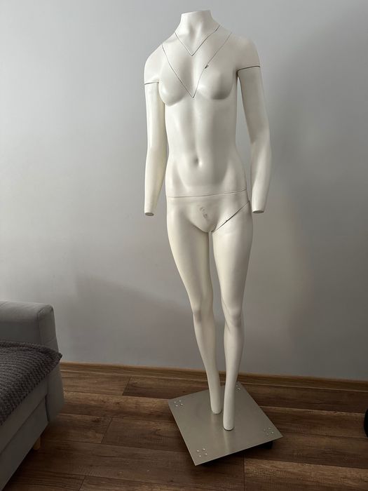Manekin plus podstawa