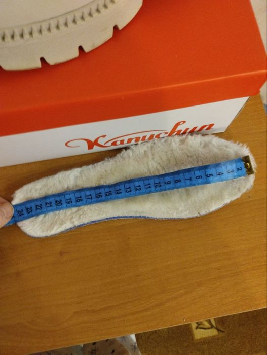 Зимние ботинки для девочки, рр. 37