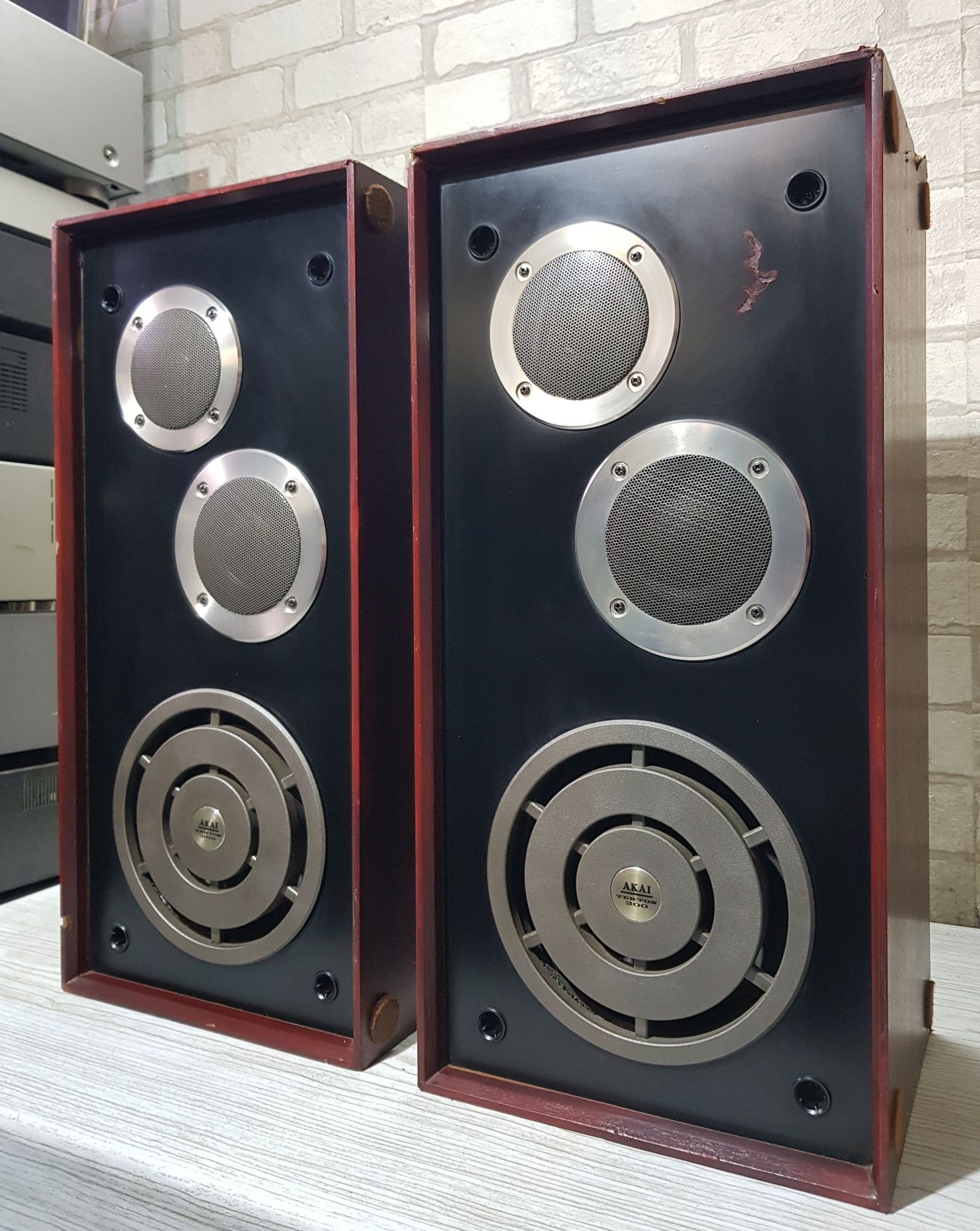 40ВтПолична акустика/полочная Akai ST-200  б/у з Німеччини