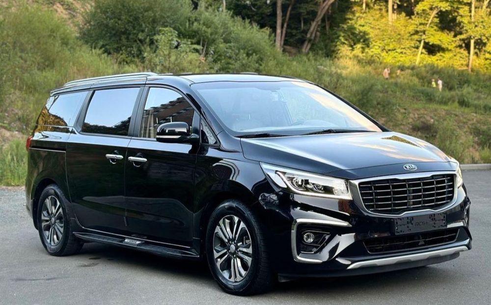2019 KIA Carnival 2.2 дизель в шикарной комплектации