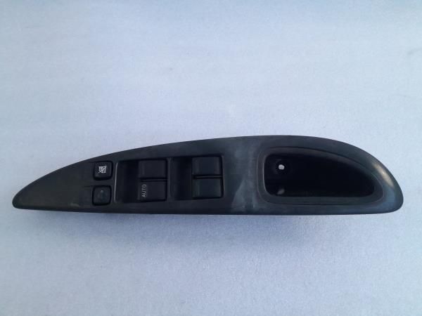 Comando / botão / interruptor vidros frente esquerdo NISSAN Primera Se