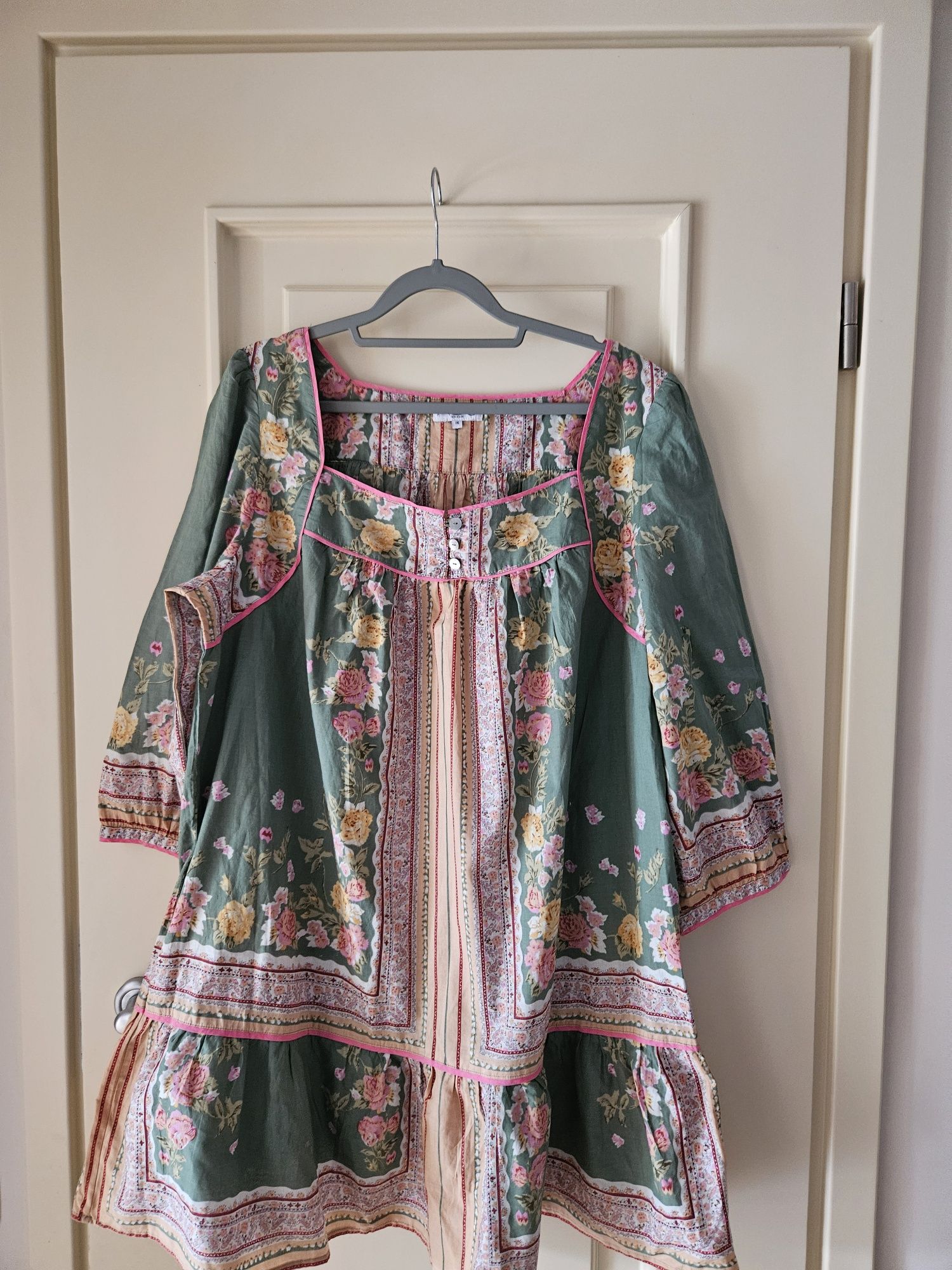 Modna, zwiewna sukienka w stylu boho r  16/44/XXL