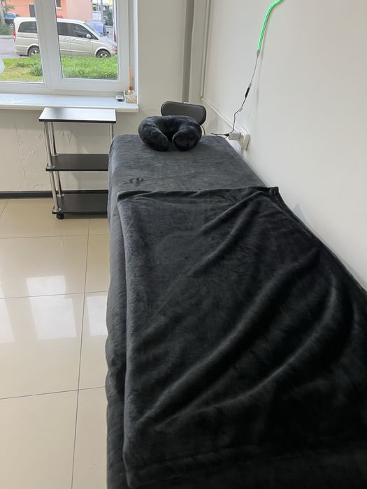 Продаж кушетки набором