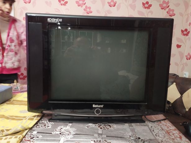 Продам телевізори 750 грн.