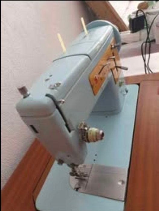 Maquina de Costura Singer