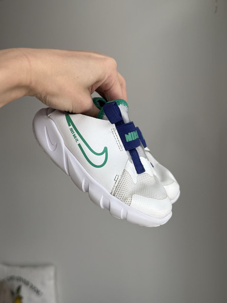 Дитячі кросівки Nike flex runner 8c 24 25 розмір білі