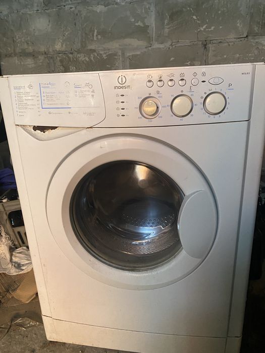 Стиральная машина INDESIT WISL 83