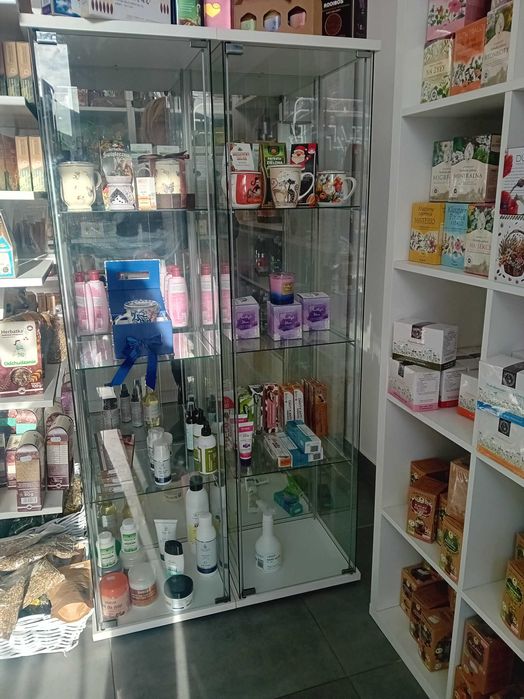 Szklana witryna, gablota, regał, szafka ikea biała