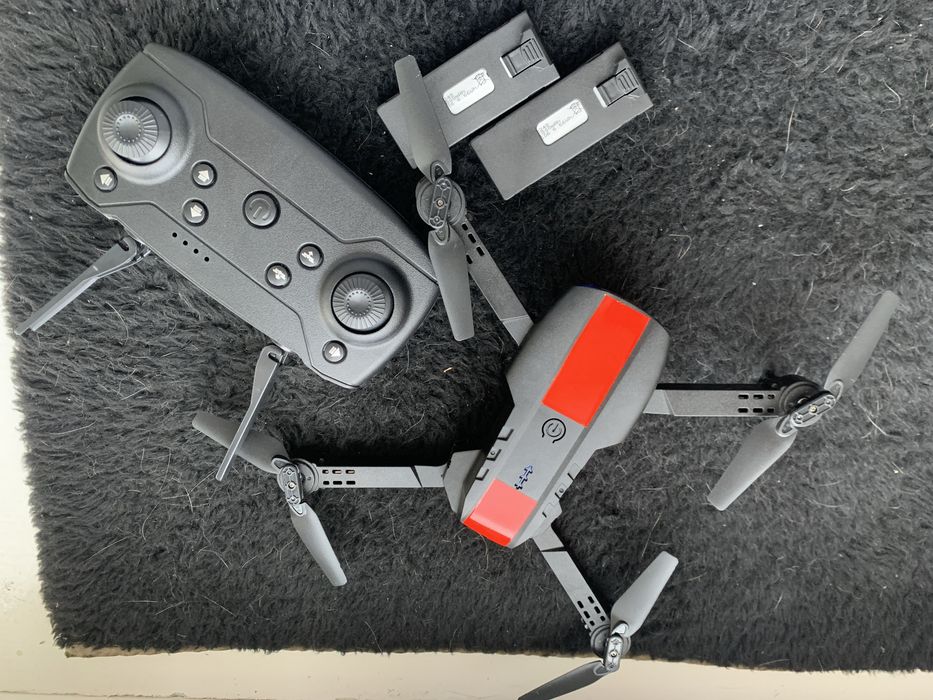 Квадрокоптер Е99 Дрон.