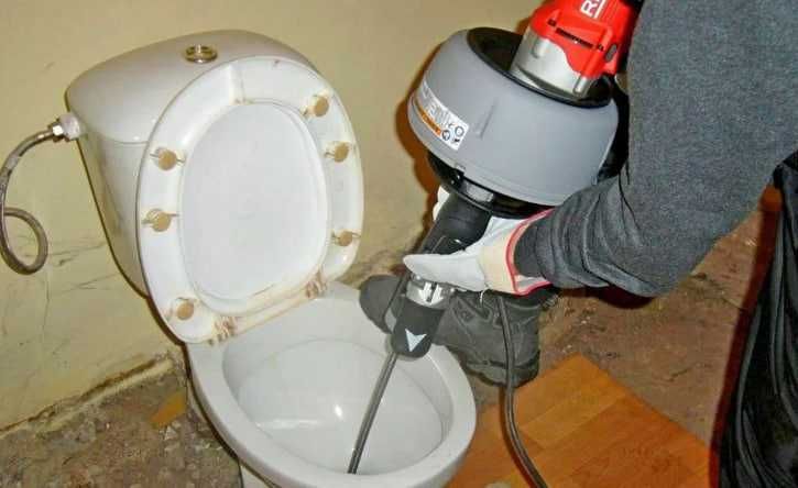 Сантехник в Обухове, Украинке. Чистка канализации, услуга замены труб