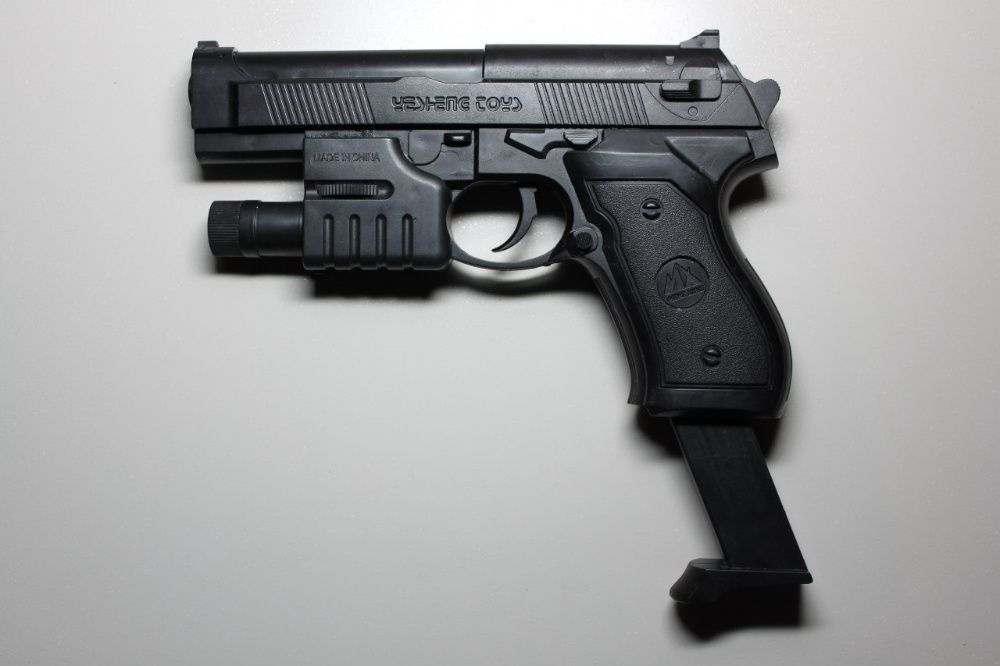 Игрушечный Пистолет на Пульках с Лазерным Прицелом