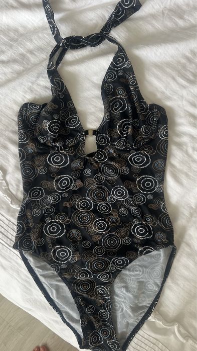 Купальник жіночий суцільний