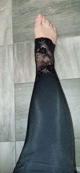 Классные лосины с кружевной стопой