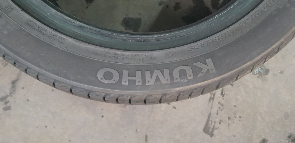 Opony 215/45R16 86H Kumho Ecsta HS51