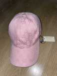 Boné Gucci rosa.