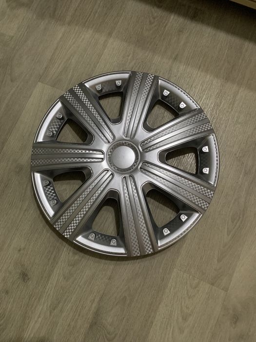 Продам колесні ковпаки