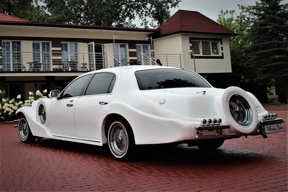 Auto do ślubu Excalibur Retro na wesele
