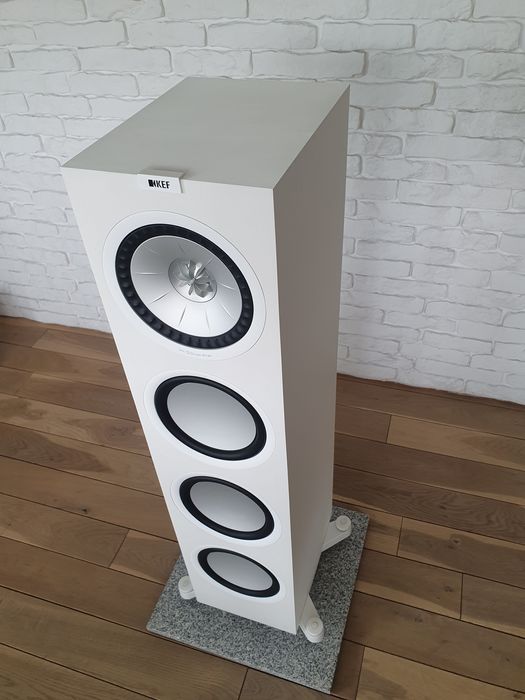 Znakomite kolumny podłogowe KEF Q 950