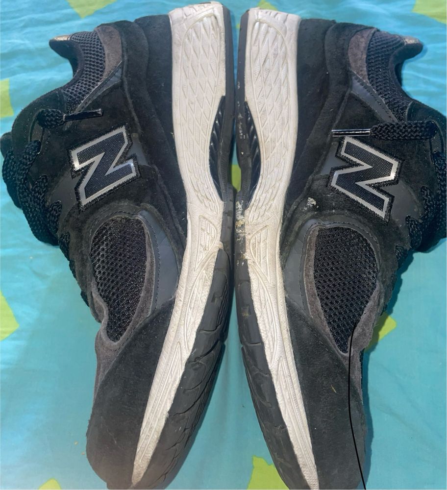 New balance 2002r