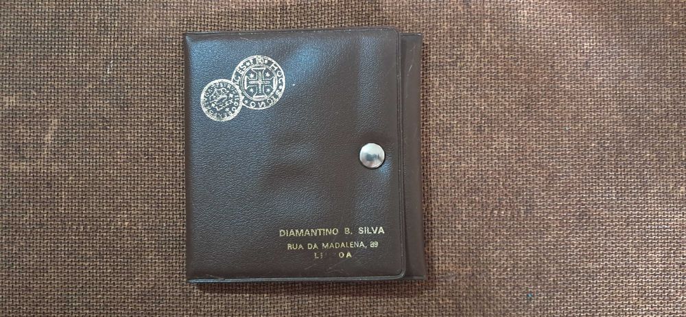 Bolsa para 12 moedas de coleção