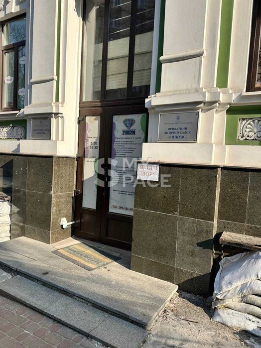 Окрема будівля 585м2 Кониського Тургенєвська Дмитрівська Центр