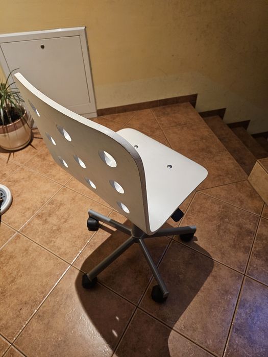 Krzesełko krzesło biurowe IKEA białe dla dziecka