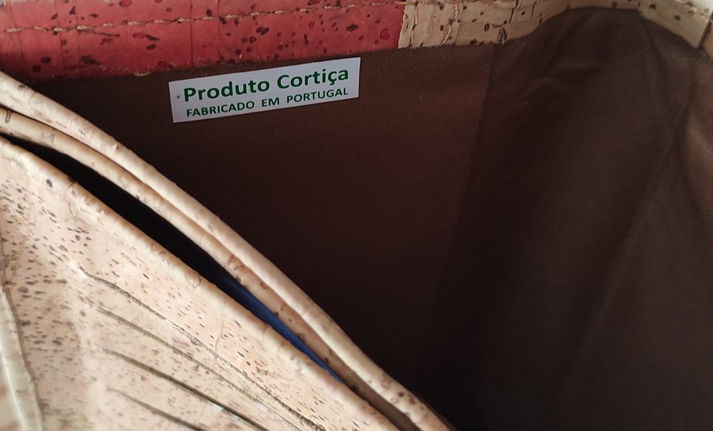 Carteira de senhora em cortiça de fabrico nacional