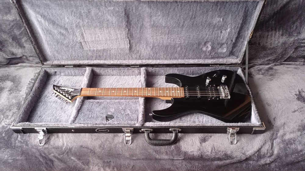 Jackson JS20 BLK Dinky + Futerał