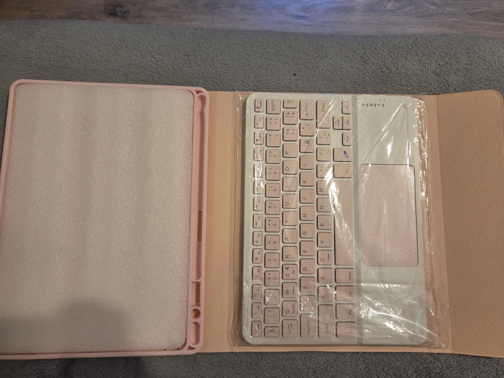 capa e teclado com trackpad para tablet