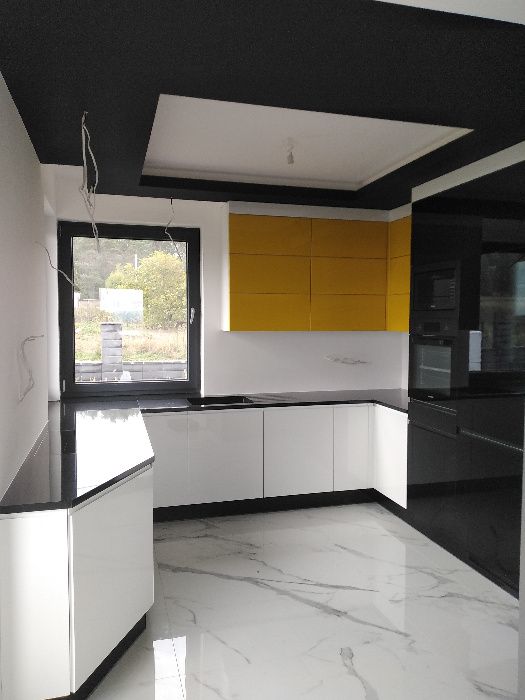 Meble kuchenne 3 kolory mdf lakier połysk front frezowany uchwyt