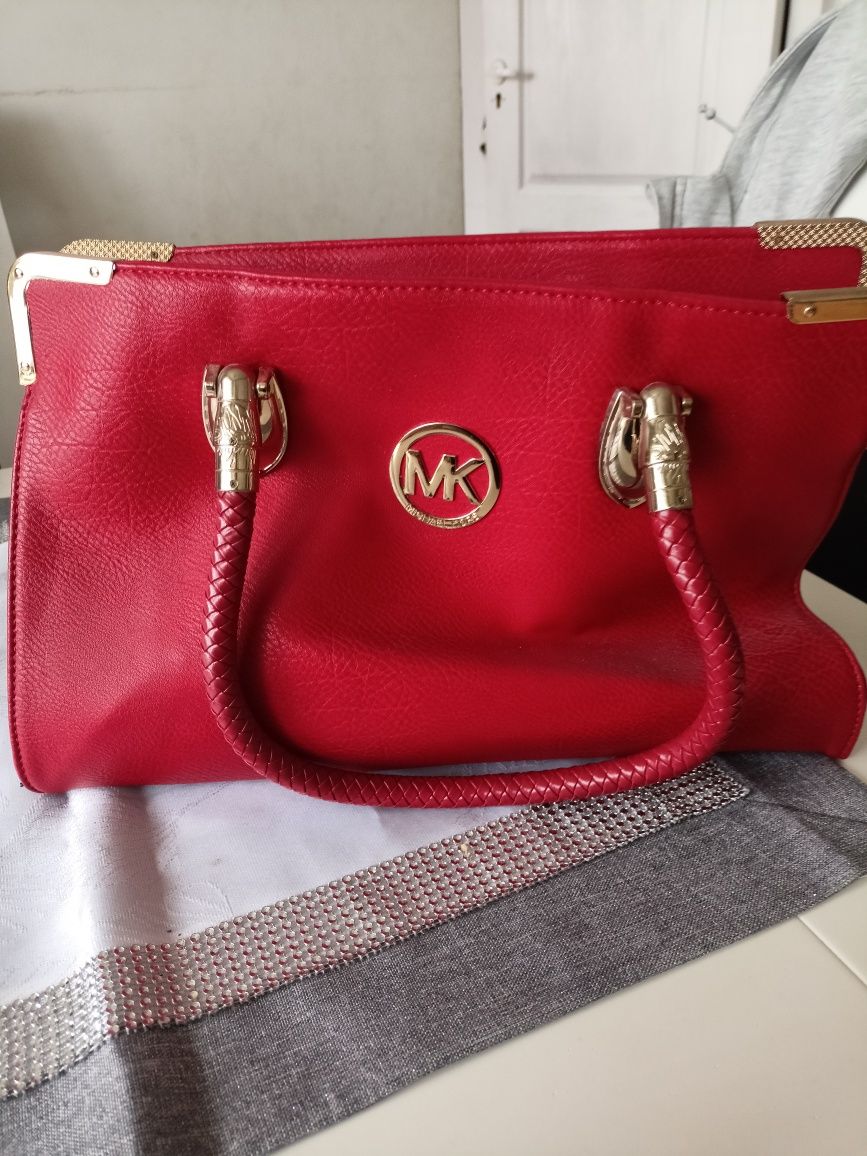 Czerwona torebka Michael Kors